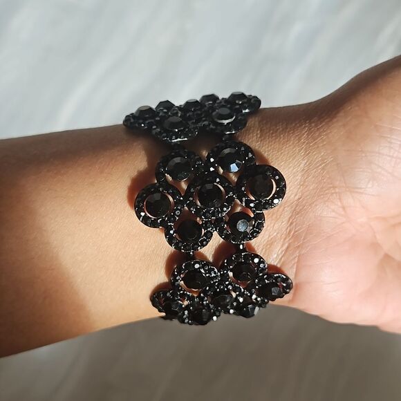 Bitter & Sweet Floral Beaded Elastic String Bracelet 7 Inch Black - Picture 16 of 16